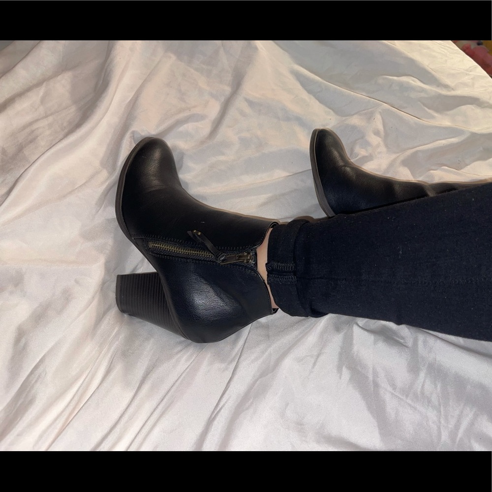 Charlotte Russe size 7 black booties great condition